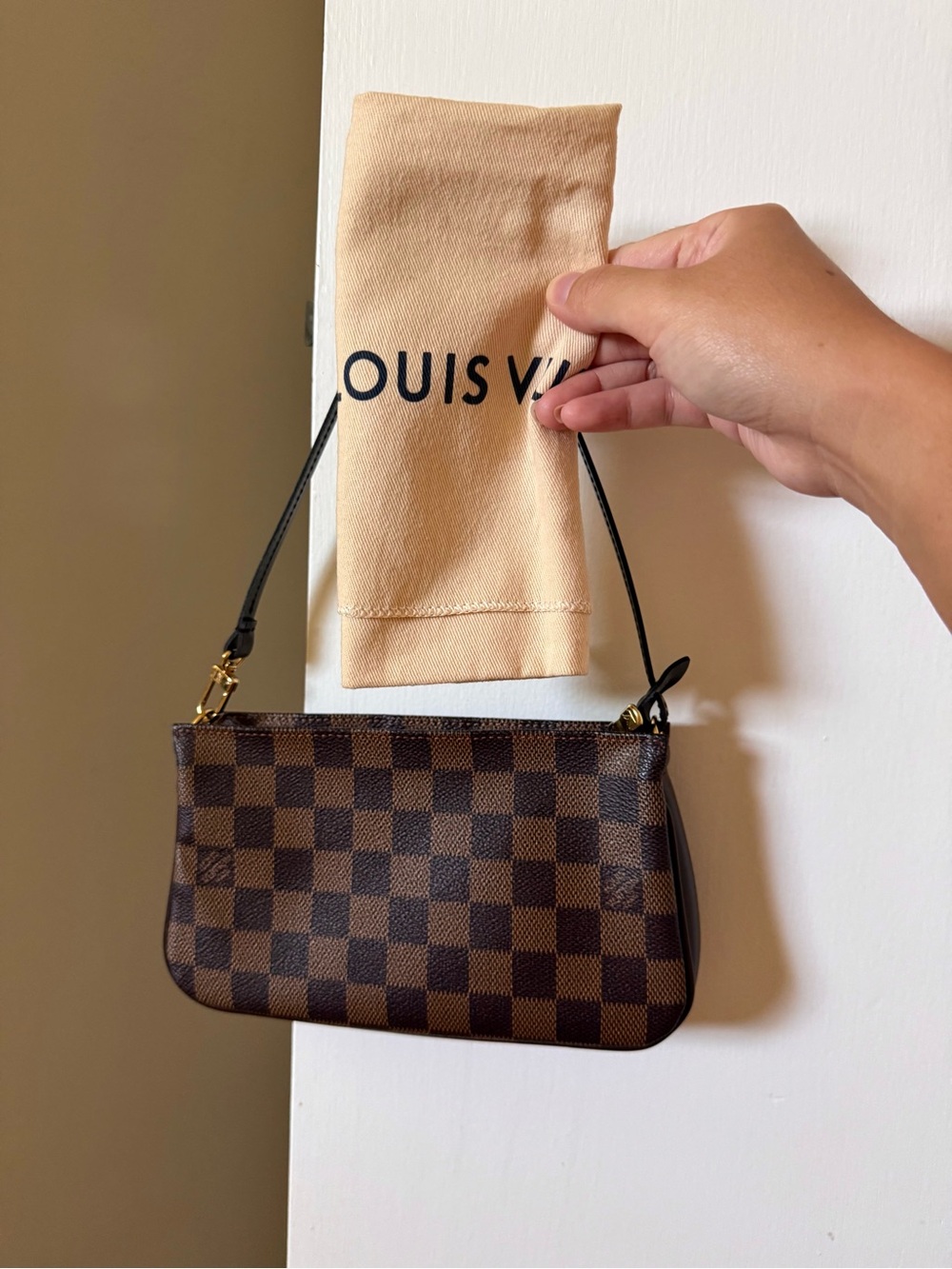 Louis Vuitton Damier Ebene Navona Pochette - Picture 3 of 6